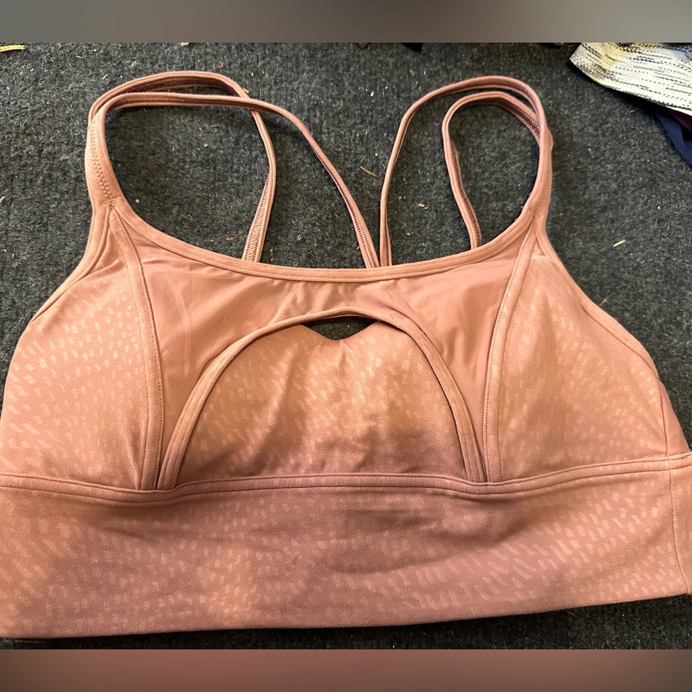 Lululemon sports bra
